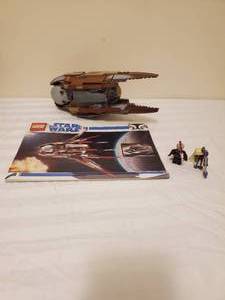lot 49 image: Legos Star Wars Count Dookus Solar Sailer Set Number 7752
