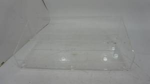 Plexiglass Showcase With Shelf