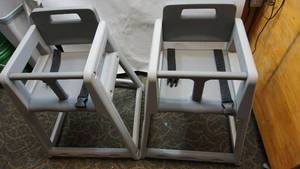 Two Rubbermade 29 34 Stackable High Chairs