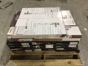 mix pallet of flooring (various sizes and models) see all pictures (18 boxes)