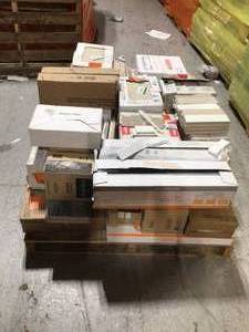 mix pallet of ceramic flooring (32 boxes) see all pictures