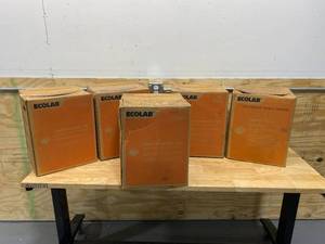 lot 84 image: ECOLAB Lot of 5-  45 lbs. Laundri Perma Brite Plus Powder Laundry Detergent (Exp. 112018