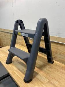 lot 88 image: RUBBERMAID 2-Step 300-lb Capacity Gray Plastic Foldable Step Stool