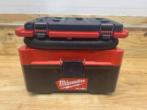 lot 51 image: MILWAUKEE M18 FUEL PACKOUT 18-Volt Lithium-Ion Cordless 2.5 Gal. WetDry Vacuum (Tool-Only)