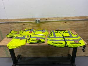 lot 64 image: MILWAUKEE Lot of 6-  High Visibility Vests