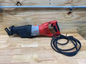 lot 77 image: MILWAUKEE 15 Amp 1-14 in. Stroke Orbital SUPER SAWZALL Reciprocating Saw