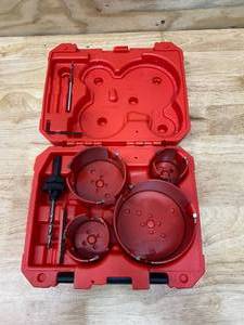 lot 78 image: MILWAUKEE BIG HAWG Carbide Hole Saw Kit