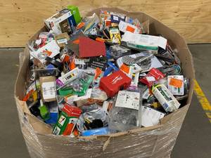 lot 80 image: Lot of Home Depot Returns