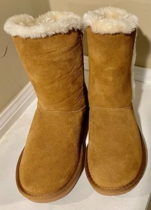 Minnetonka Moccasin Boots