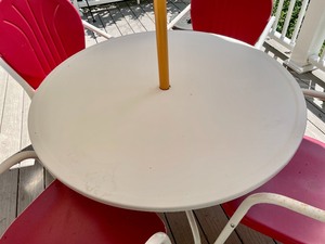 Sensational Sol Cervesa Umbrella with a Table and 4 Chairs