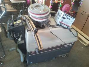 Advance 265 LX Floor Cleaner. Includes charger and more.