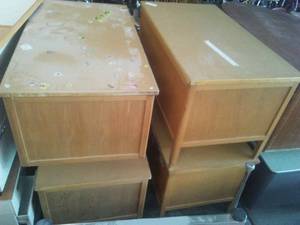 Wooden desks (4