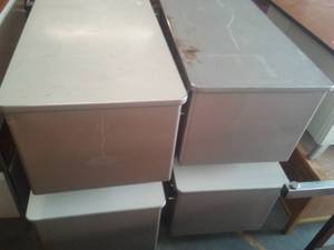Metal desks (4)