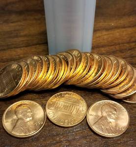 lot 19 image: ROLL OF 50 BU 1960 sm date US CENTS