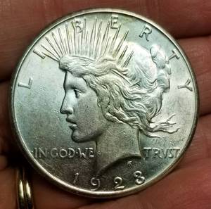 lot 37 image: 1923-S PEACE SILVER DOLLAR UNC