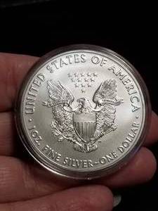 lot 45-A image: 2021 AMERICAN SILVER EAGLE 1 TROY OZ. .999 FINE SILVER IN AIRTITE