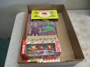 lot 11 image: Collectibles Pokemon Matchbox