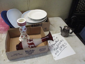 lot 45 image: Vintage Glassware and Vases