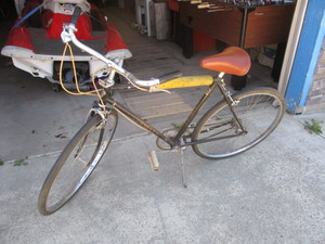 lot 63 image: 1965 Dunelt Bike