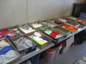 lot 75 image: Teenage Girls Clothes