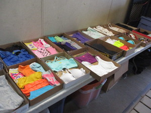 lot 87 image: Teenage Girls Clothes