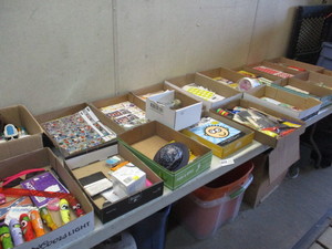 lot 92 image: Craft supplies