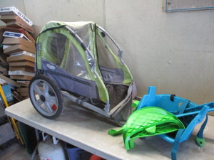 lot 120 image: Bike Trailer and Baby Swing