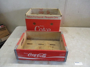 lot 118 image: Vintage Coke Crate and Box