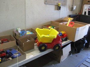 lot 111 image: Huge Lot of Kids Toys