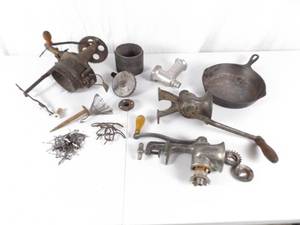 Lot of 3 Antique Hand Crank Metal Meat Grinders and a Cast Iron Pan