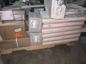 Pallet of Assorted WallFloor Tiles. Various Kinds & Conditions. See Pictures