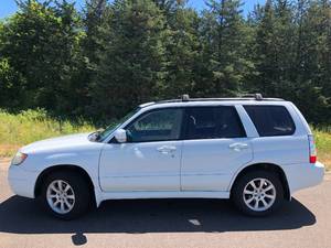 2008 Subaru Forester 2.5x Premium - MANUAL