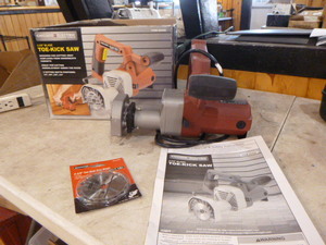 Chicago Electric Power Tools Toe-Kick Saw