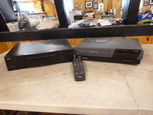2 VCRs