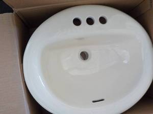 lot 200 image: 2 Glacier Bay oval drop in bowl van...