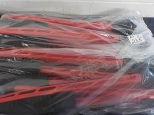 lot 235 image: 20 heavy duty snow and ice scrapers...