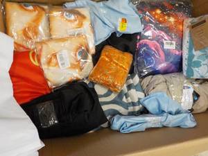 lot 299 image: variety drapes, curtains, sheets, p...