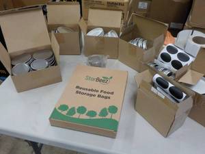 lot 355 image: lids and food bags...