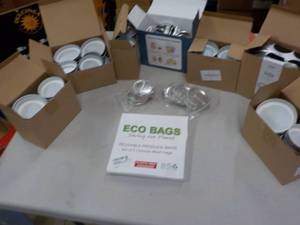lot 356 image: lids and food bags...