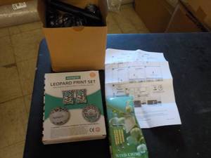 lot 391 image: wind chimes, summer toys, and solar...