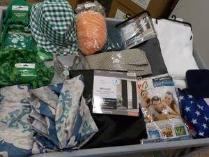 lot 400 image: drapes, curtains, flag, and dcor...