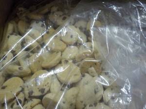 lot 432 image: 15 lb. box small chocolate chip coo...