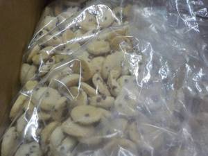 lot 433 image: 15 lb. box small chocolate chip coo...