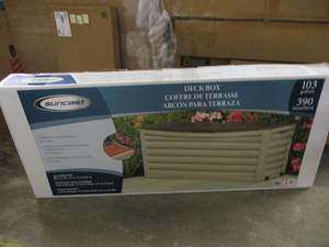 lot 5 image: Suncast 103 gallon deck box, missin...