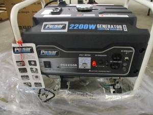 lot 10 image: Pulsar 2200 watt generator, missing...