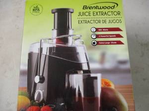 lot 34 image: Brentwood juice extractor 400 watts...