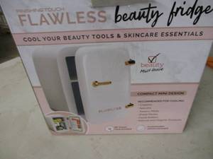 lot 37 image: Finishing Touch flawless beauty fri...