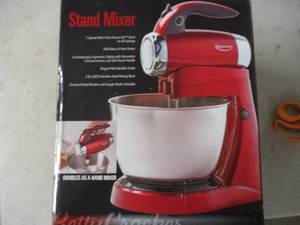 lot 53 image: Betty Crocker red stand mixer with ...