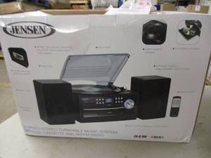 lot 62 image: Jensen black turntablecassetterad...