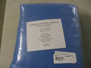 lot 75 image: reversible microfiber bedspread, fu...